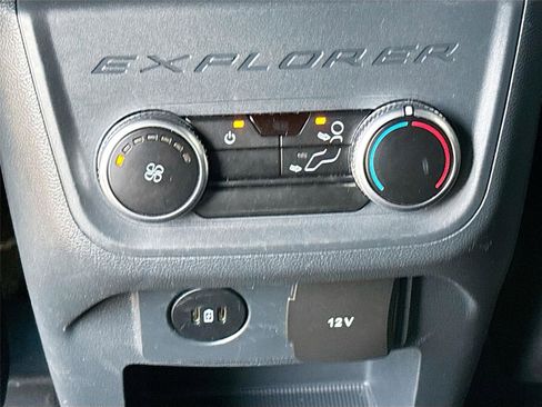 Used 2025 Ford Explorer ST-Line w/ ST-Line Street Pack AWD/4WD image 26