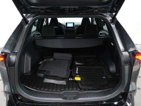 Used 2025 Toyota RAV4 SE w/ Weather & Moonroof Package AWD/4WD image 9
