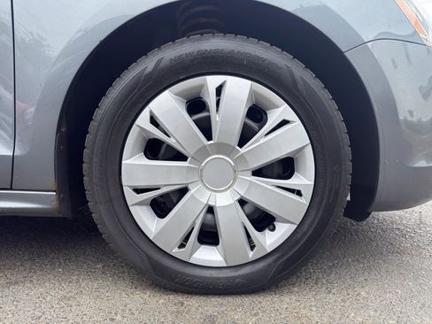 Used 2014 Volkswagen Jetta SE FWD image 9