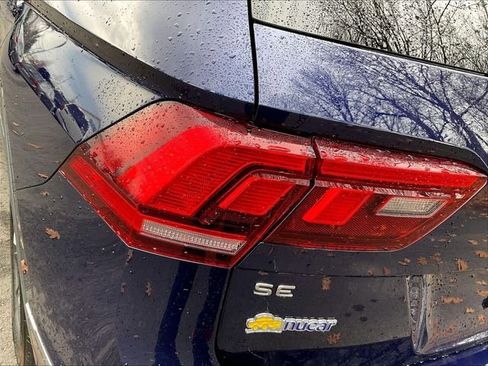 Used 2022 Volkswagen Tiguan SE image 30