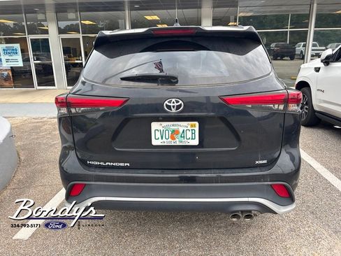 Used 2023 Toyota Highlander XSE FWD image 4