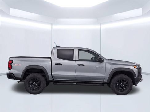 Used 2025 Chevrolet Colorado Trail Boss AWD/4WD image 10