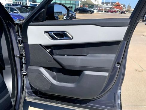 Used 2025 Land Rover Range Rover Velar Dynamic SE image 21