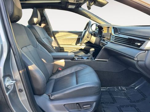 Used 2025 Toyota Camry XSE image 10