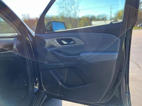 Used 2020 Chevrolet Traverse LT w/ LPO, Cargo Package image 43