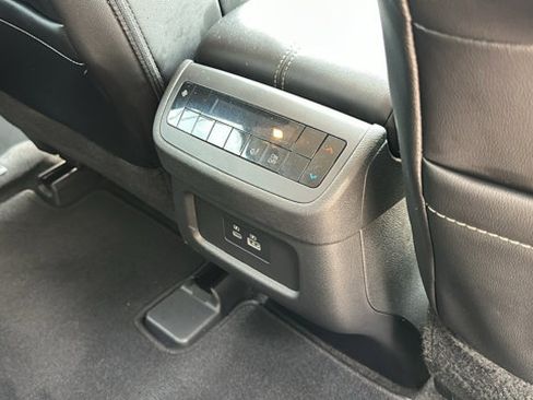 Certified 2024 Nissan Pathfinder SL w/ Cargo Package image 26