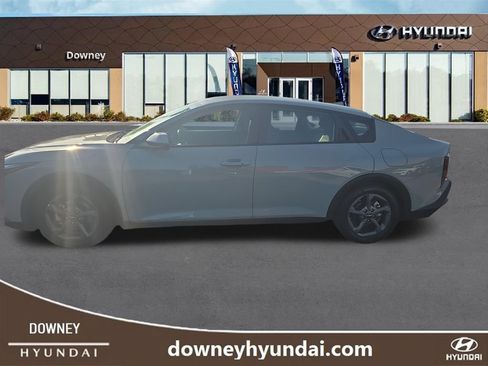 Used 2025 Kia K4 FWD image 2