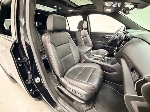 Certified 2023 Chevrolet Traverse RS image 32