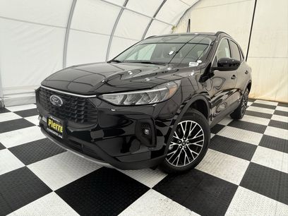 New 2025 Ford Escape SE w/ PHEV Premium Package