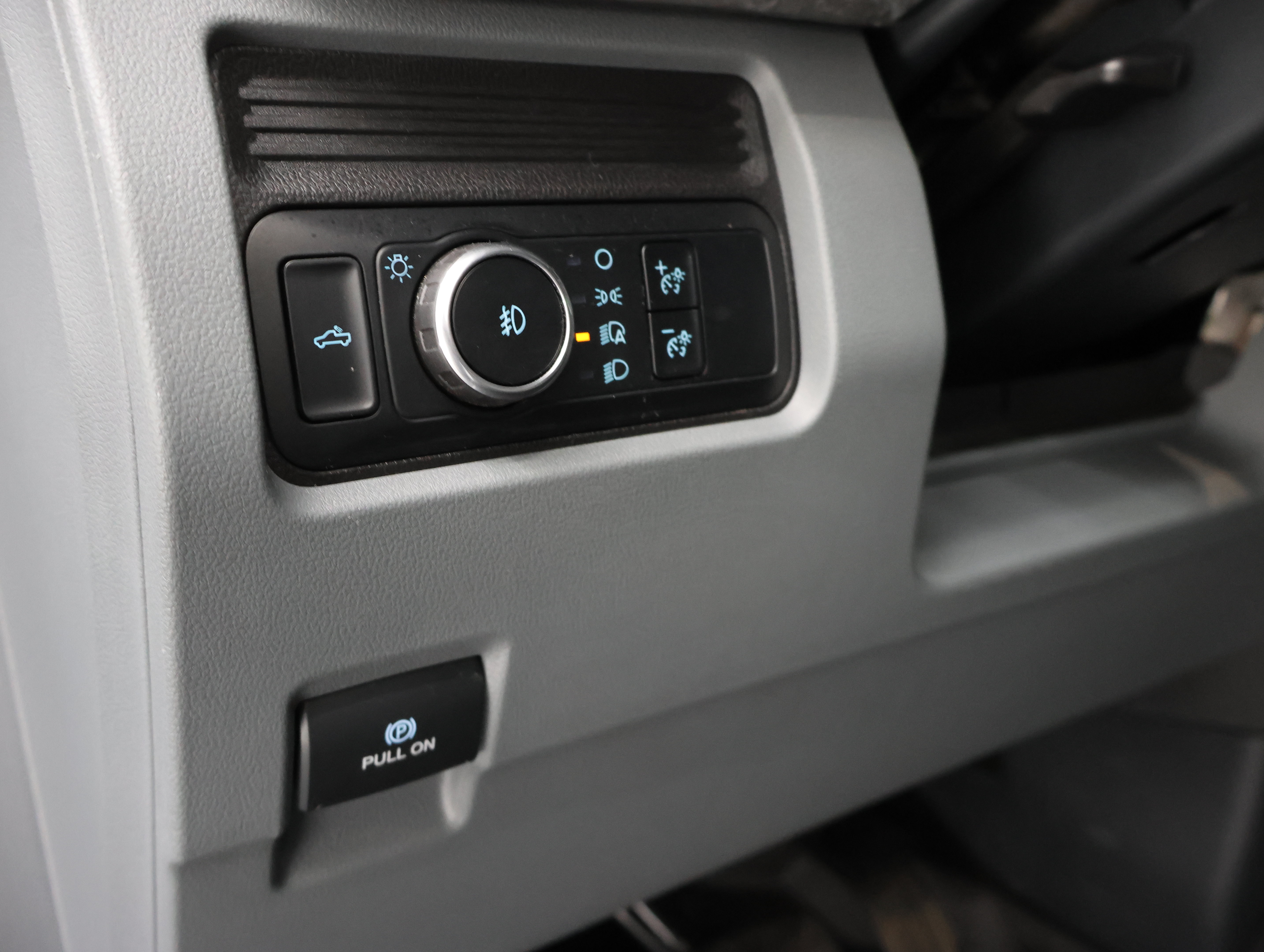 Used 2024 Ford F250 XL w/ STX Appearance Package AWD/4WD image 45
