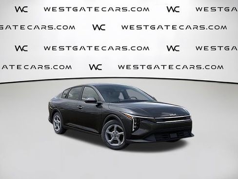 New 2025 Kia K4 LXS image 11