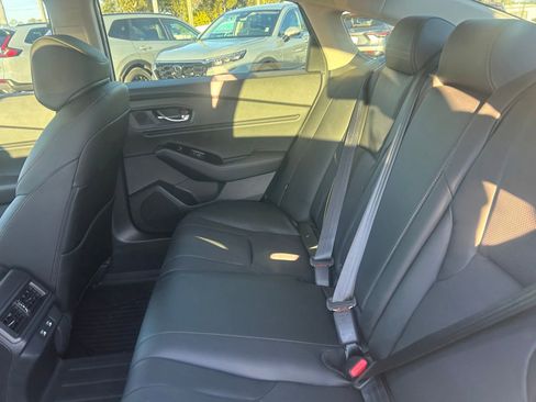 Used 2024 Honda Accord Touring image 9