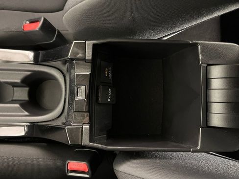 Used 2021 Toyota Corolla LE image 23