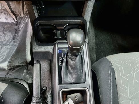 Used 2023 Toyota Tacoma TRD Off-Road image 17