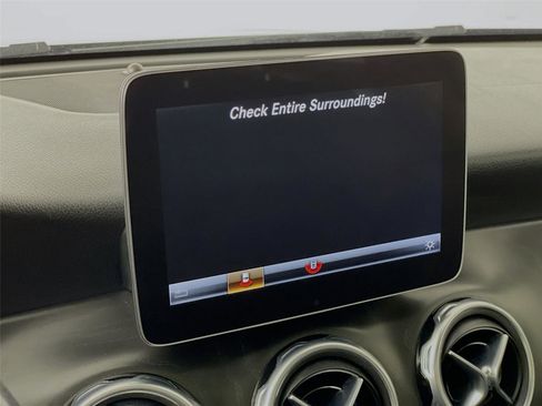 Used 2018 Mercedes-Benz GLA 250 4MATIC image 18