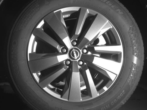 Used 2025 Nissan Pathfinder SV image 14