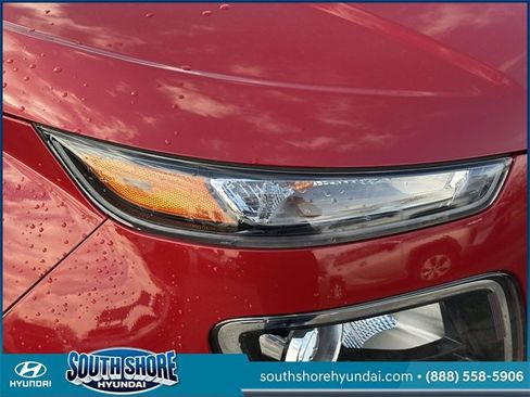 Certified 2023 Hyundai Venue SEL w/ Cargo Package image 11