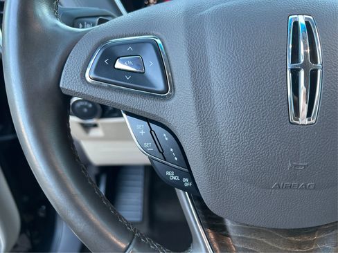 Used 2018 Lincoln MKX Reserve w/ Driver Assistance Package image 30