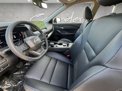 Certified 2025 Nissan Rogue SL image 19