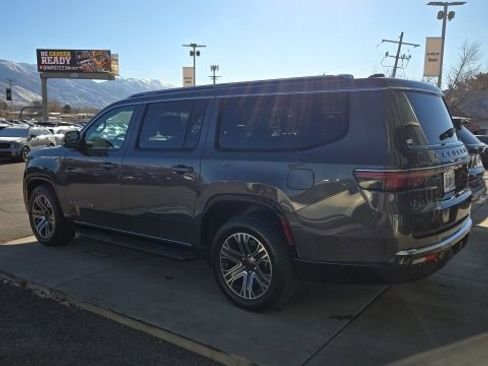 Used 2024 Jeep Wagoneer L Series II w/ Flexible Seating Group image 3