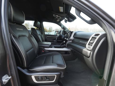 Used 2023 RAM 1500 Laramie AWD/4WD image 44
