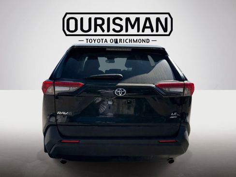 Certified 2022 Toyota RAV4 LE image 6