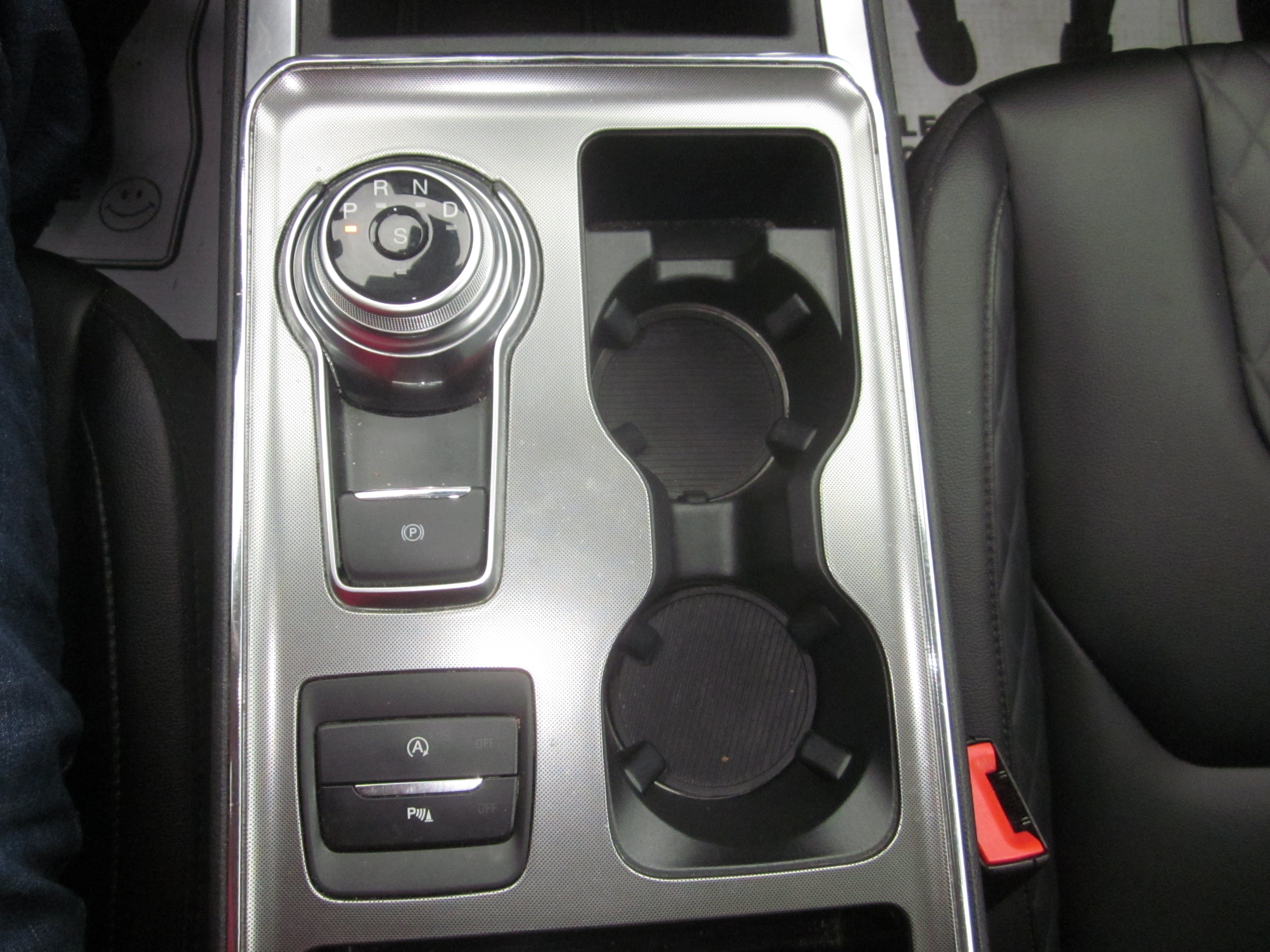 Used 2024 Ford Edge Titanium AWD/4WD image 15