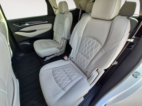 Used 2023 Buick Enclave Avenir w/ Avenir Technology Package image 24