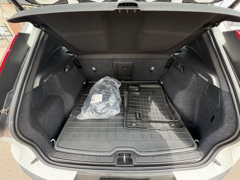 Used 2023 Volvo XC40 Recharge Plus AWD/4WD image 26