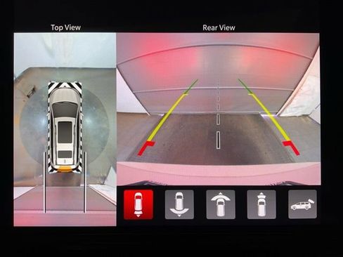 Used 2022 Chrysler Pacifica Limited image 16