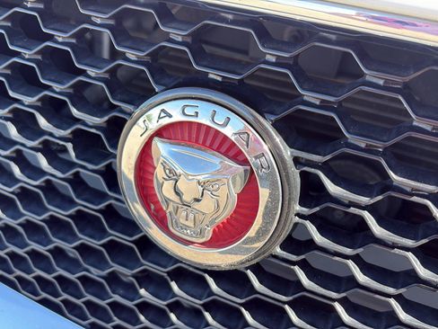 Used 2016 Jaguar XJ Supercharged RWD image 42