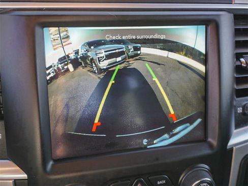 Used 2018 RAM 1500 Classic SLT image 25