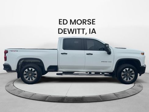 Used 2023 Chevrolet Silverado 2500 Custom w/ Custom Convenience Package AWD/4WD image 6