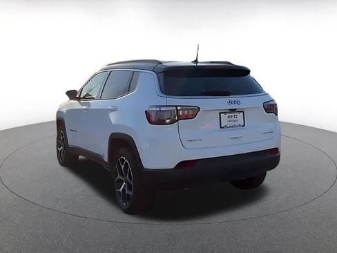 Used 2025 Jeep Compass Limited image 11