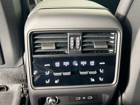 New 2026 Porsche Cayenne AWD/4WD image 27