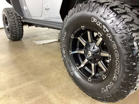 Used 2017 Jeep Wrangler Unlimited Sport AWD/4WD image 15