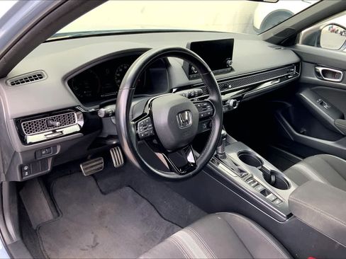 Used 2022 Honda Civic Sport image 2