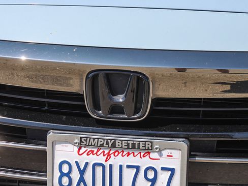 Used 2021 Honda Accord Sport image 6