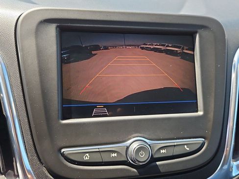 Used 2021 Chevrolet Equinox LT FWD image 14
