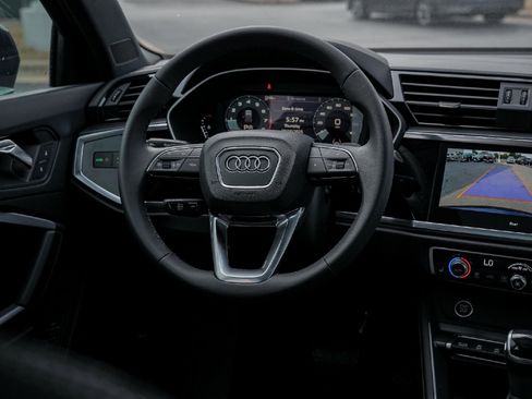 New 2025 Audi Q3 2.0T Premium image 19