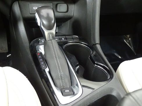 Used 2020 Buick Encore GX Select image 30