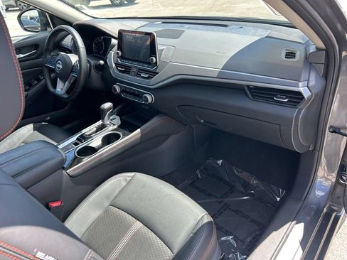Used 2025 Nissan Altima 2.5 SR AWD/4WD image 42