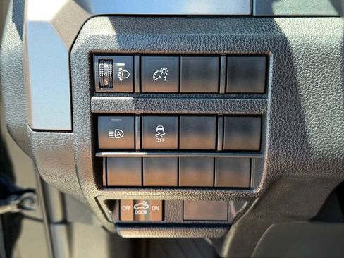 Used 2024 Toyota Tacoma SR5 AWD/4WD image 12