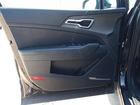 Used 2024 Kia Sportage LX FWD image 32