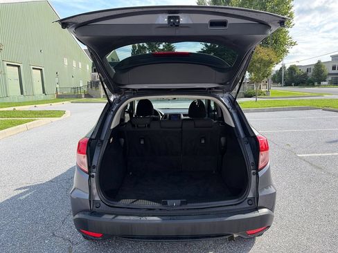 Used 2018 Honda HR-V EX image 12