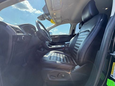 Certified 2022 Ford Edge SEL image 16