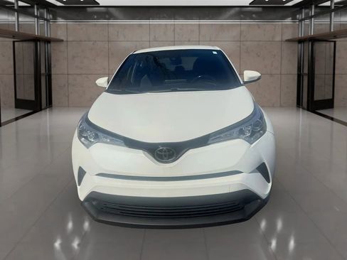 Used 2018 Toyota C-HR XLE image 10
