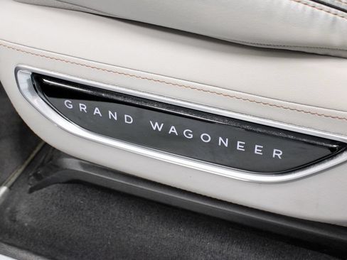 Used 2023 Jeep Grand Wagoneer Series II AWD/4WD image 26