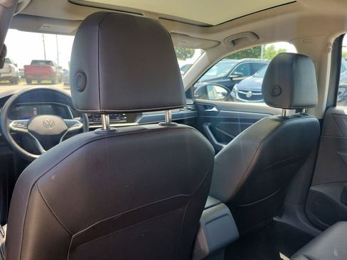 Used 2024 Volkswagen Jetta SE FWD image 13