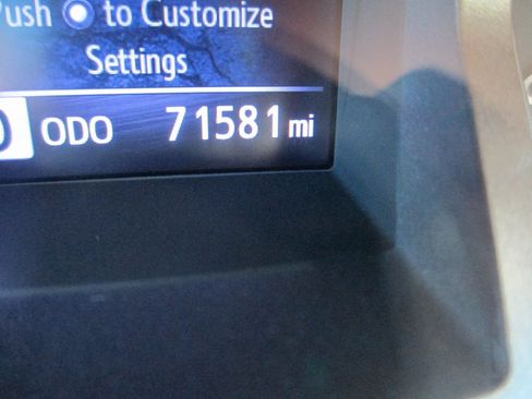 Used 2020 Toyota Tacoma TRD Sport image 24